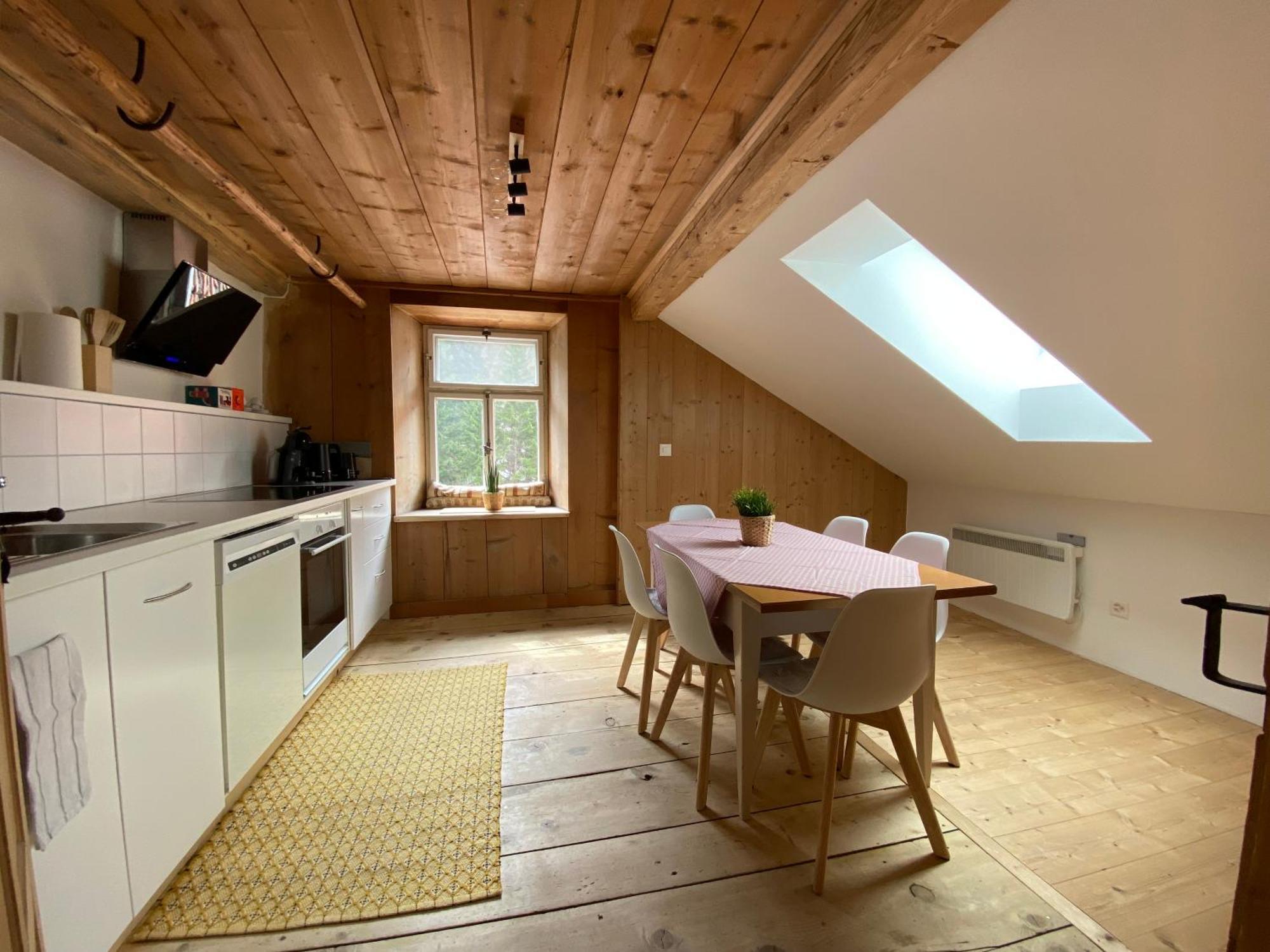 Haus La Punt, Savognin Apartment *